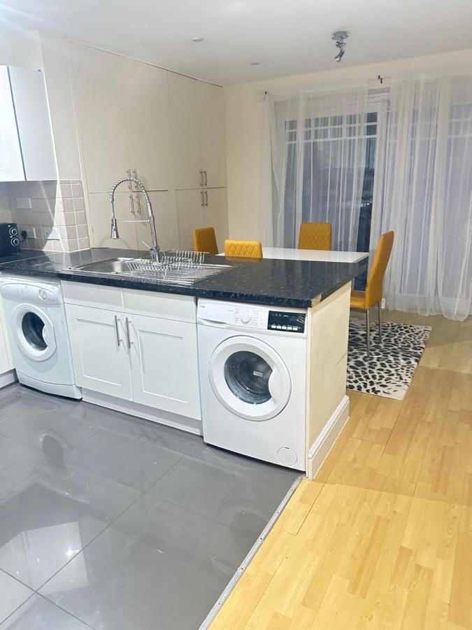 Dream Home 布罗姆利 外观 照片